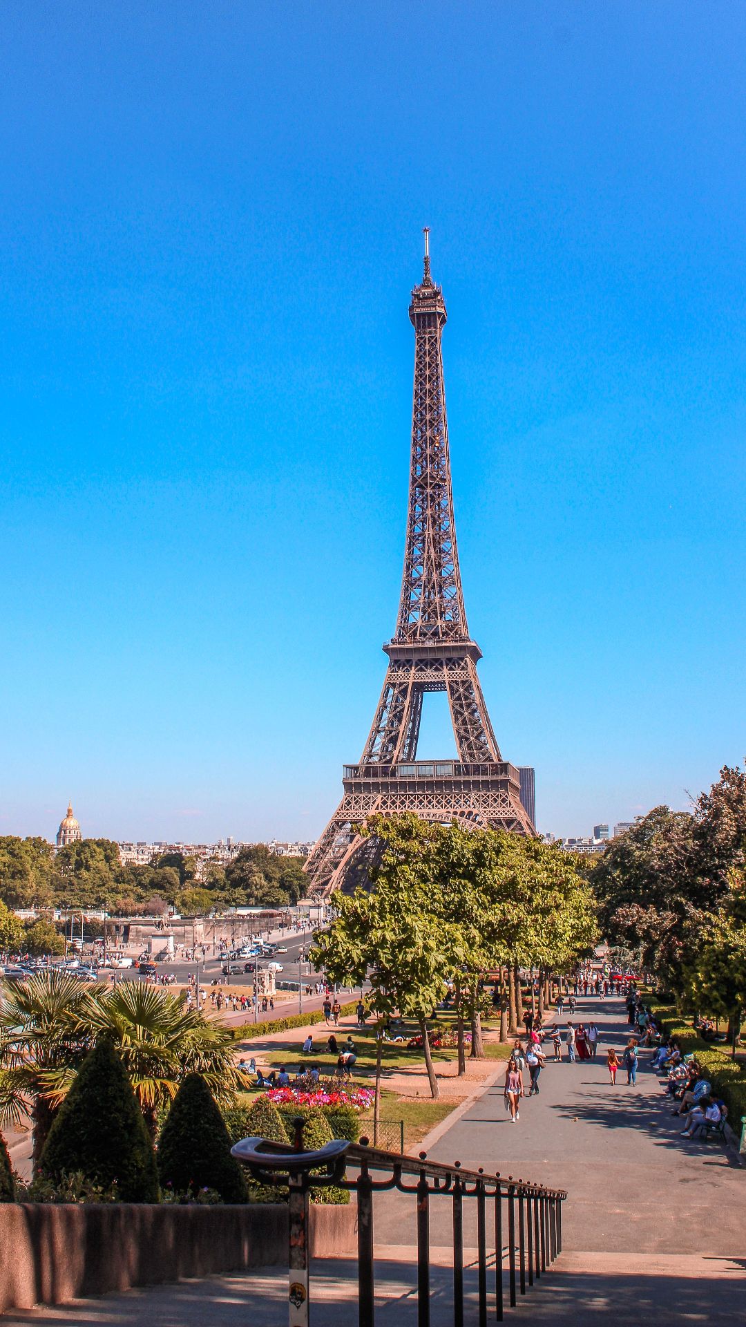 Eiffel tower iPhone Wallpaper 4k