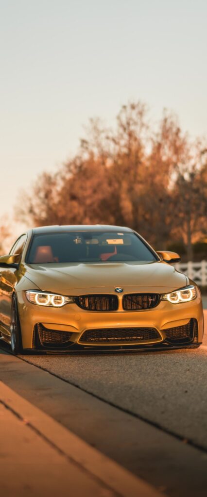 BMW M4 G82 Wallpaper For iPhone X