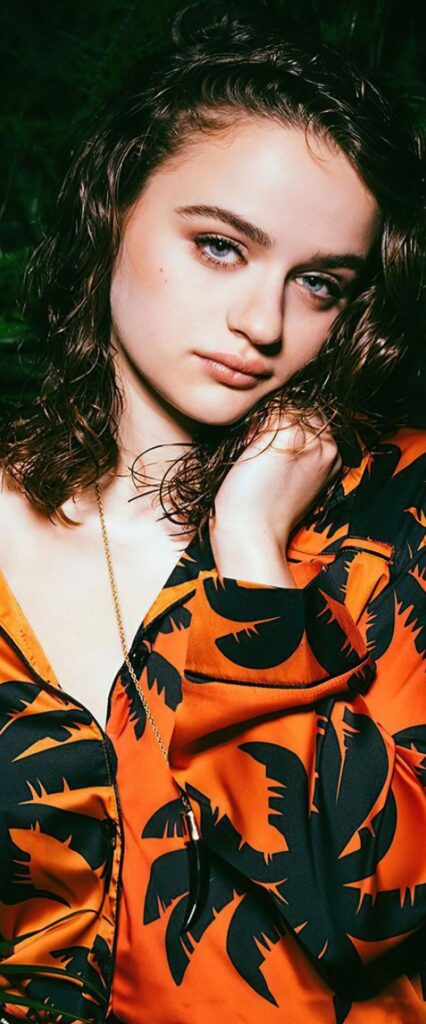 Joey King Wallpaper For iPhone