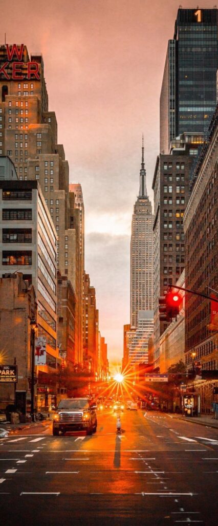 Manhattanhenge Wallpaper For iPhone 14 Pro