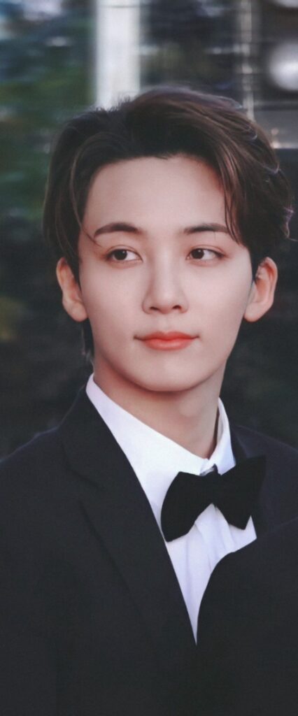 Yoon Jeonghan Wallpaper For iPhone 14 Pro