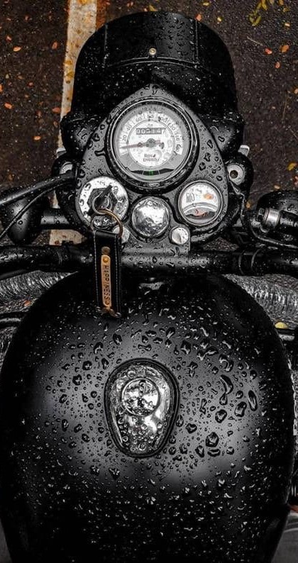 Royal Enfield Bullet Wallpapers Getty Wallpapers