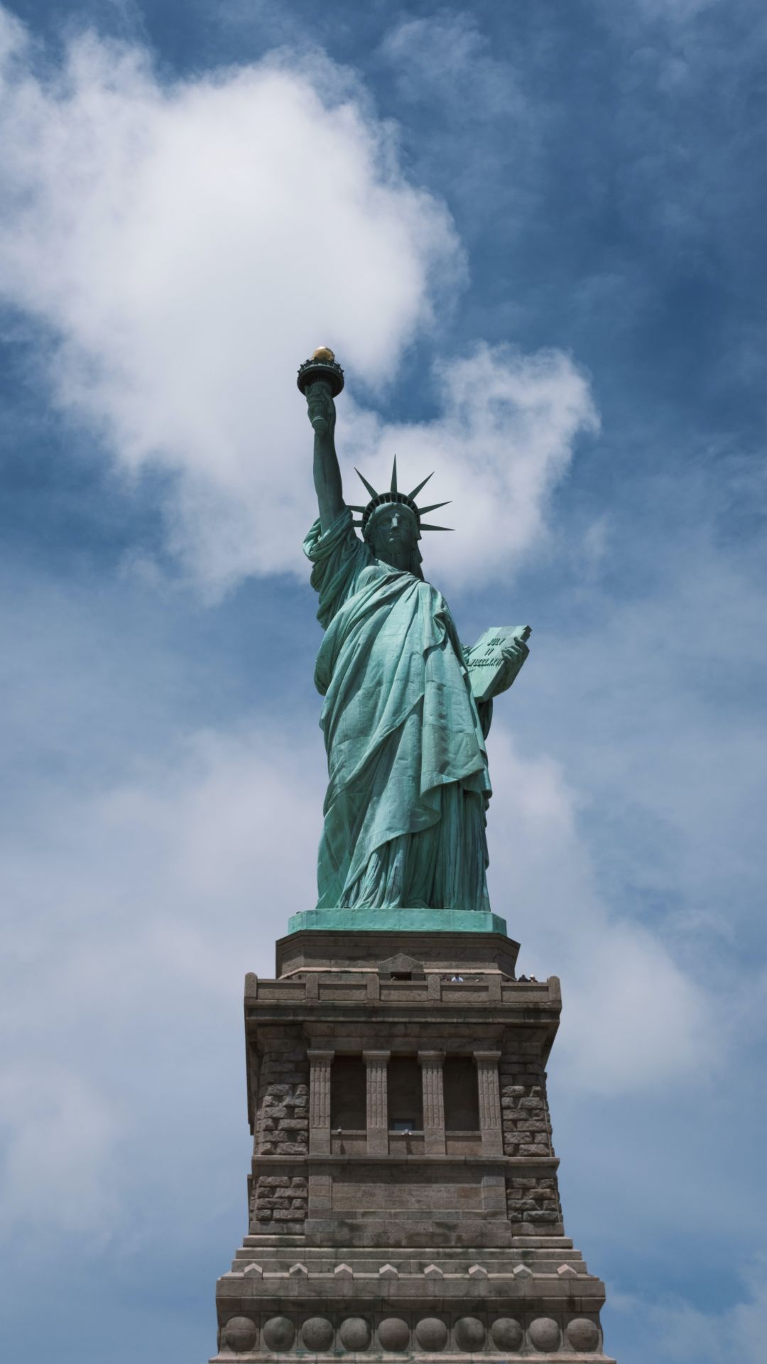 Statue of Liberty iPhone Wallpaper