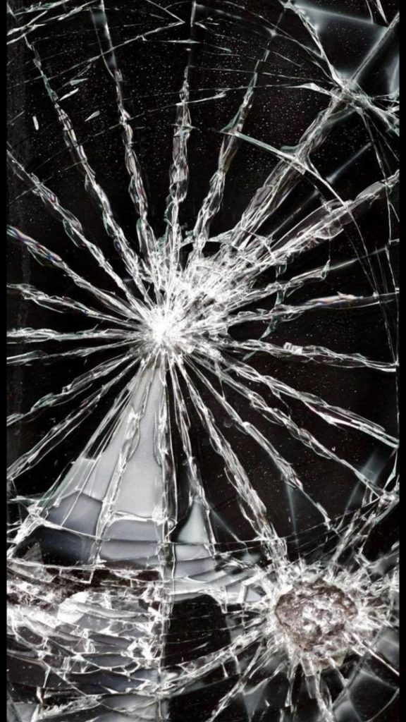 Cracked Screen Android Wallpaper