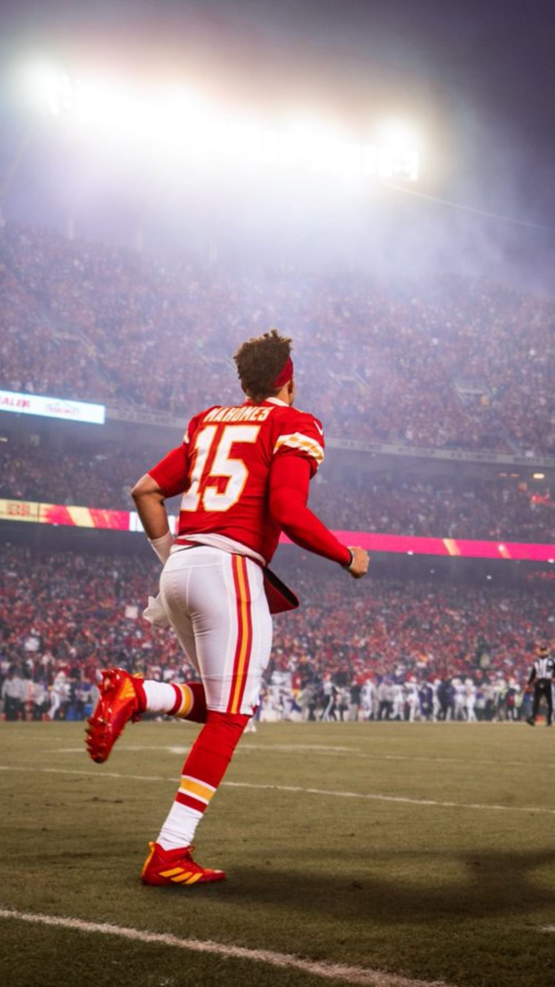 patrick mahomes winter wallpaper｜TikTok Search