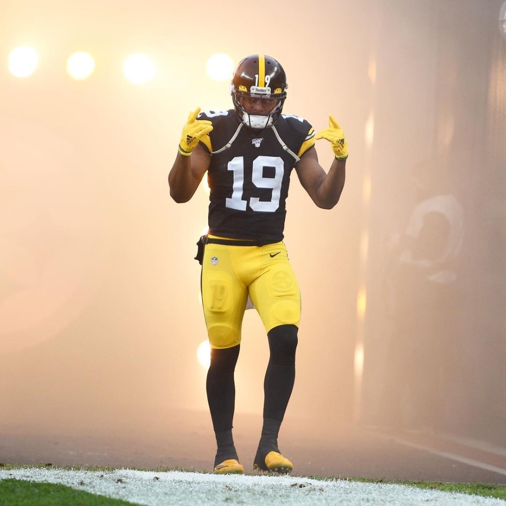 JuJu Smith Schuster Pfp for YouTube