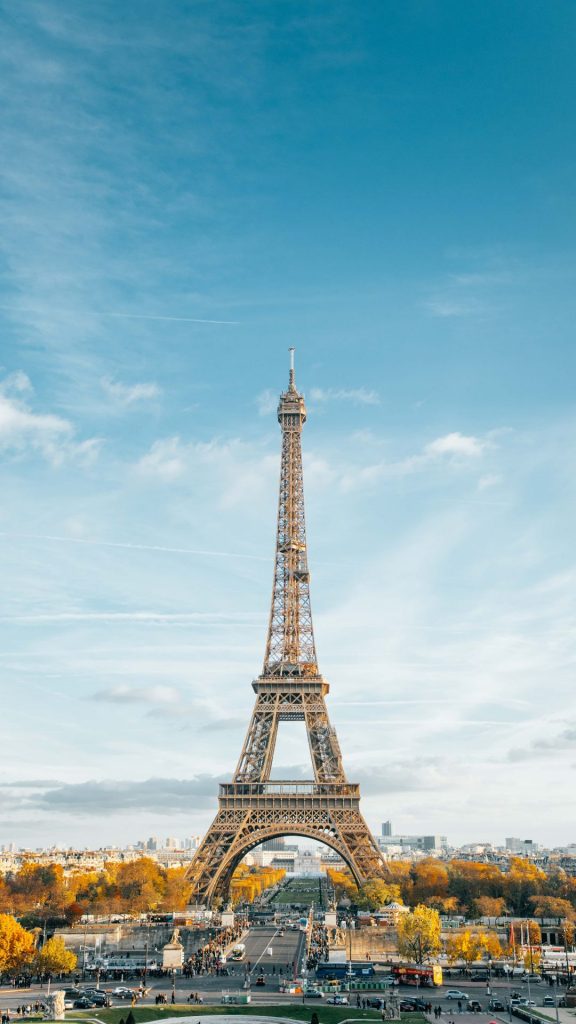 Eiffel tower iPhone Wallpaper