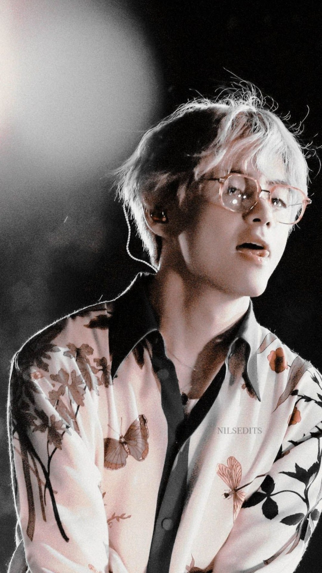 Cute BTS V Wallpaper iPhone 12