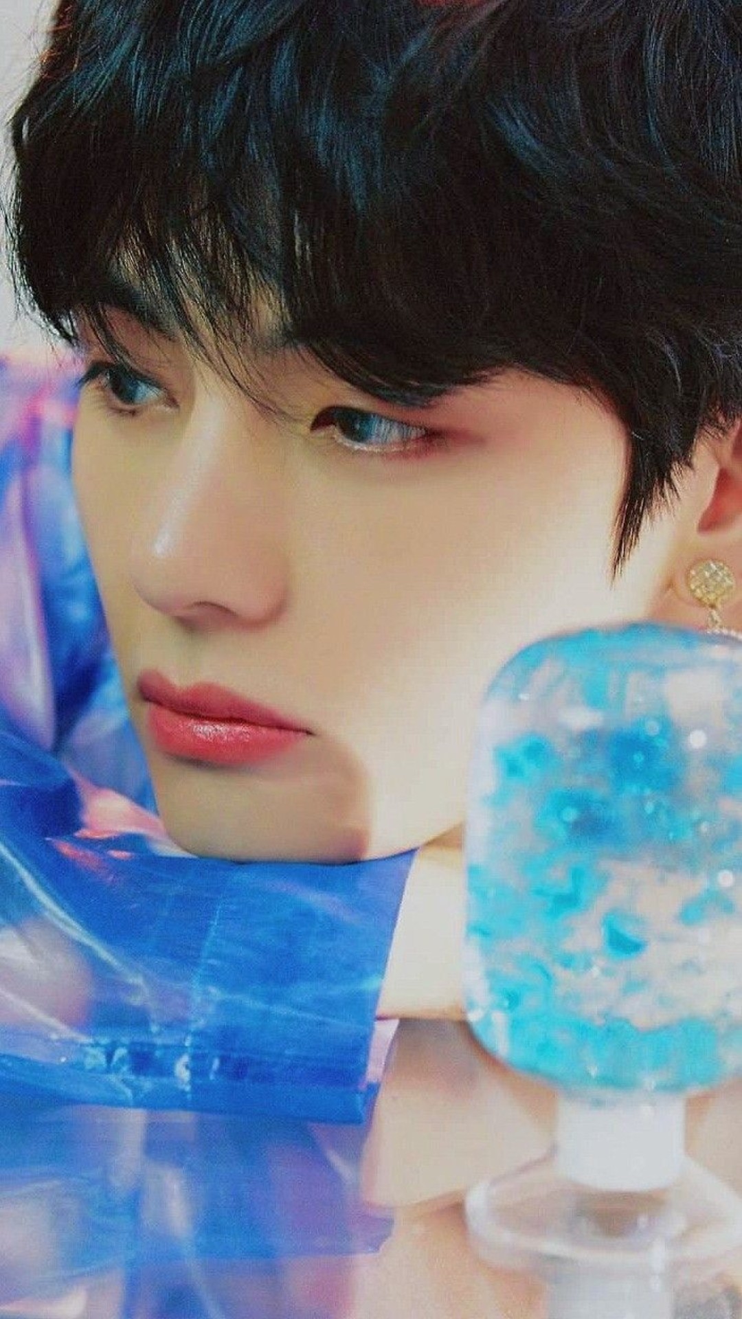Cute BTS V iPhone Wallpaper 4k