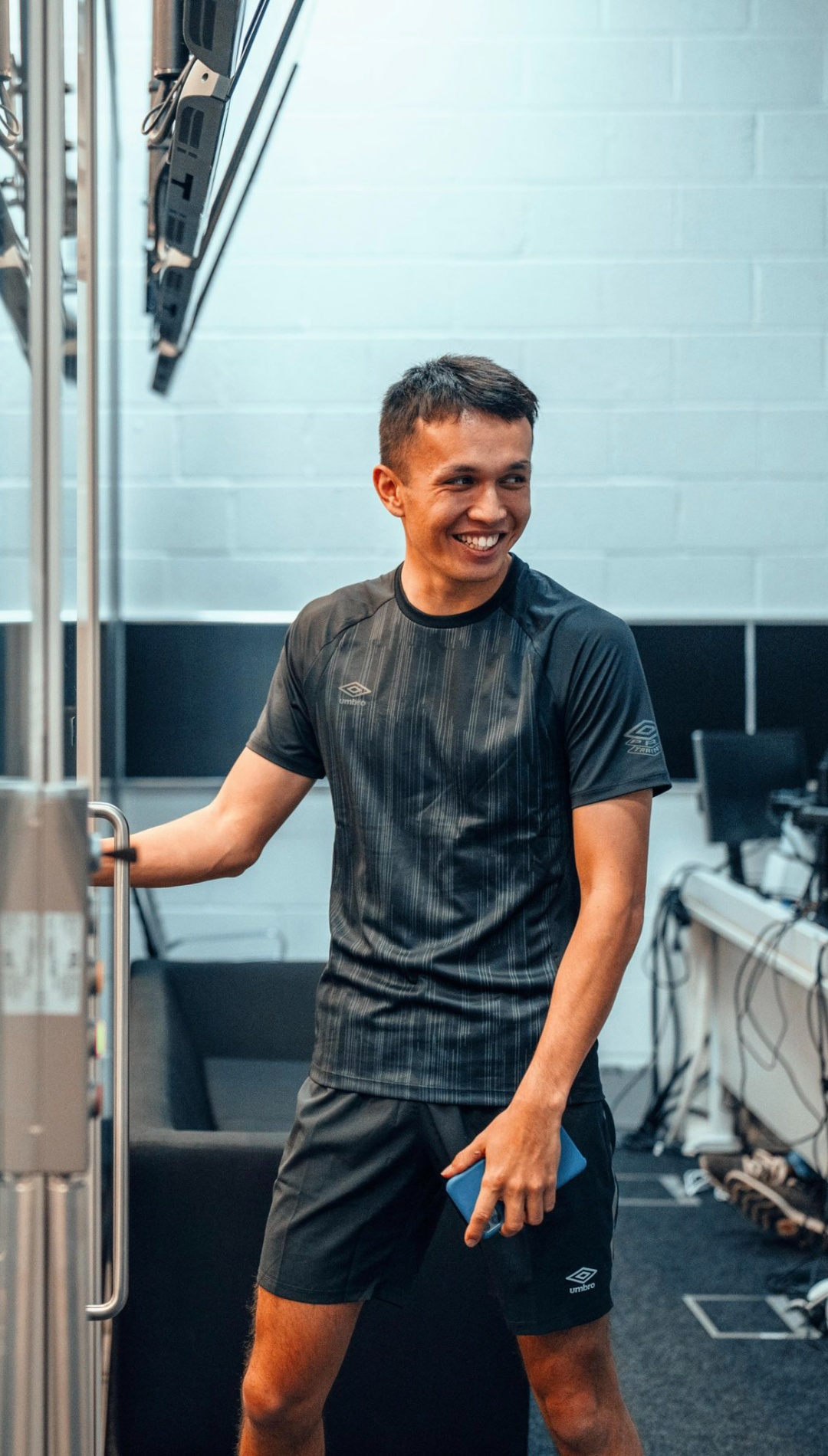 Alex Albon Wallpaper iPhone 7