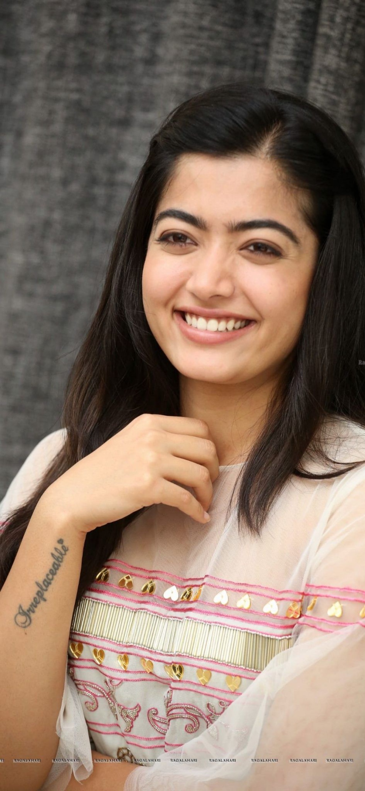 Rashmika Wallpaper HD For iPhone