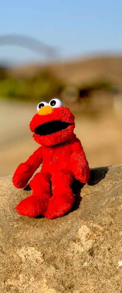 Elmo 8k iPhone Wallpaper