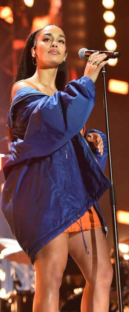Jorja Smith iPhone Home Screen Wallpaper