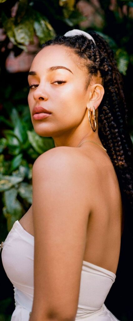 Jorja Smith iPhone Lock Screen Wallpaper