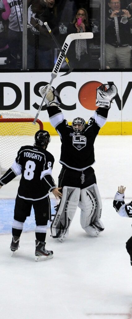 Los Angeles Kings Wallpaper For iPhone 12