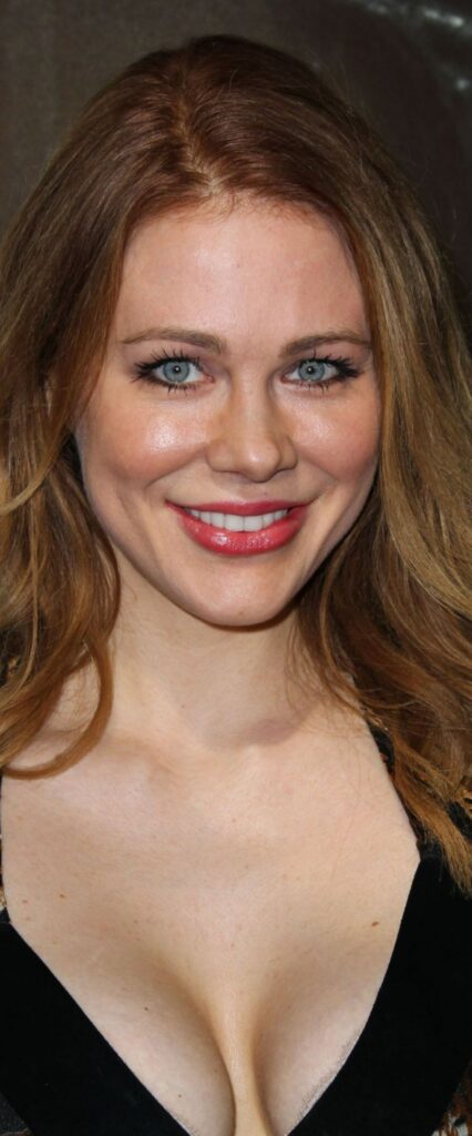 Maitland Ward Wallpaper For iPhone X