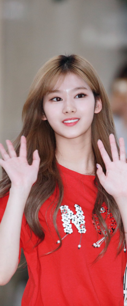 Minatozaki Sana 8k iPhone Wallpaper