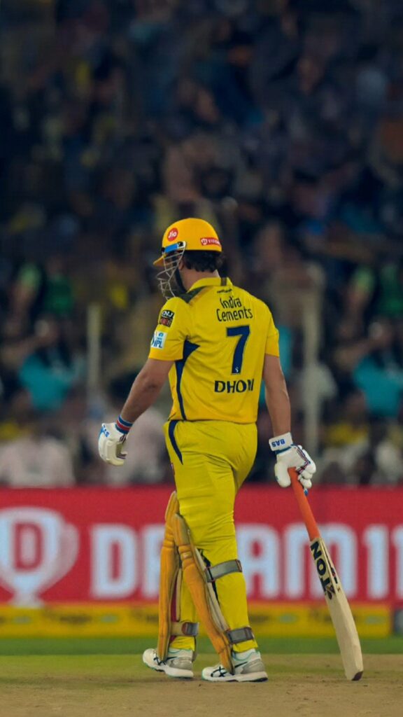 MS Dhoni Download Wallpaper
