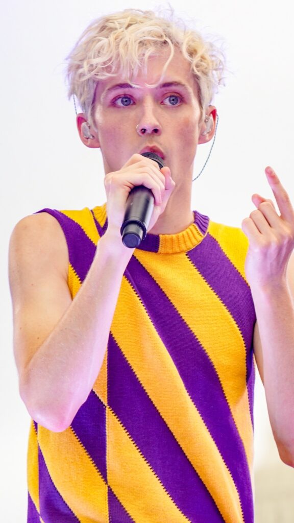 Troye Sivan Wallpaper